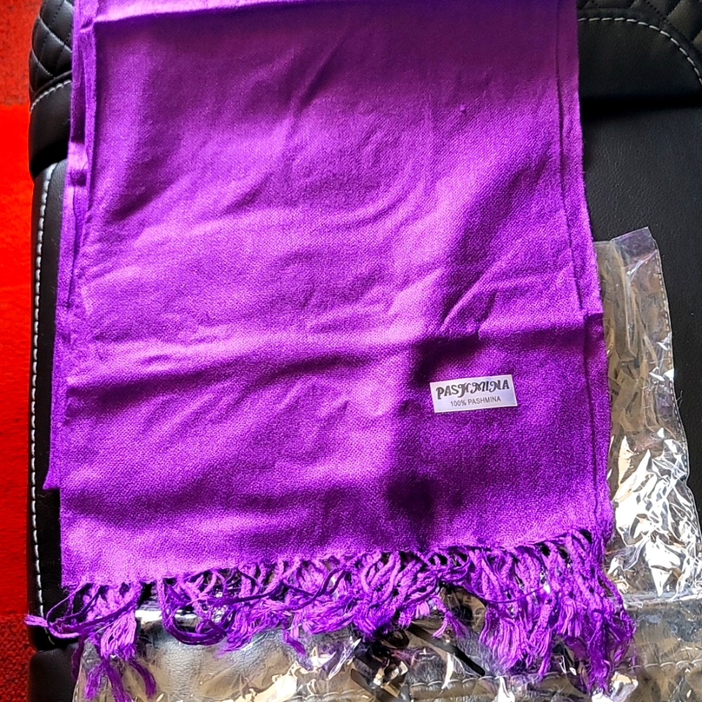 Pashmina scarf